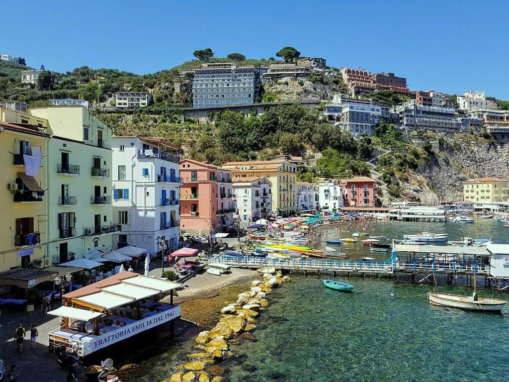 La Quiete A Un Passo Dal Centro Apartment Sorrento Exterior photo